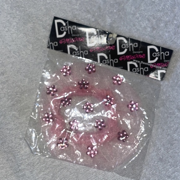 Dasha Designs - pink net bun cover w/ pink rhinestone flowers - ballerina bun - Picture 2 of 9